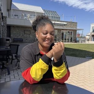 Meet your Posher, Sierra